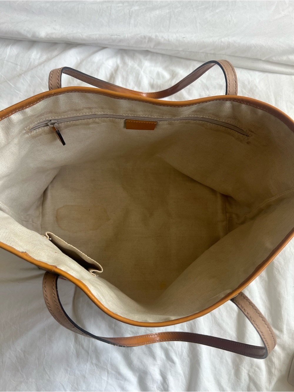 Gucci Beige GG Supreme Canvas Tote - Picture 3 of 7